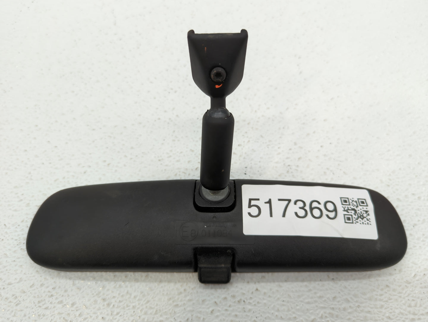 2000 Gmc Sierra 1500 Interior Rear View Mirror Replacement OEM P/N:E8011084 Fits OEM Used Auto Parts - Oemusedautoparts1.com
