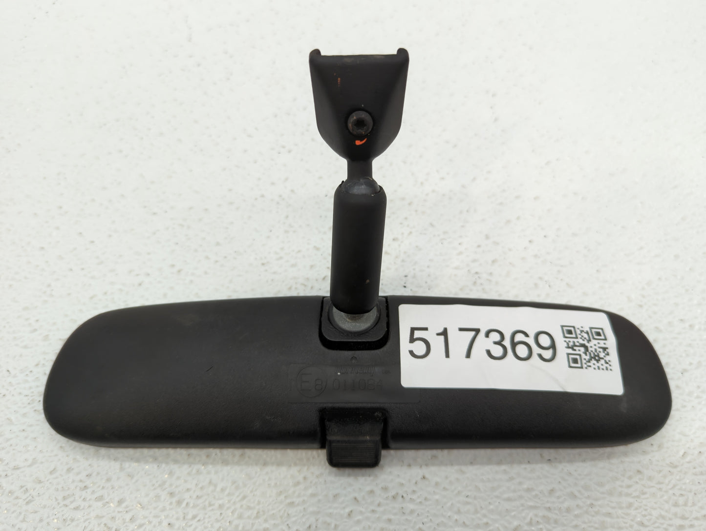 2000 Gmc Sierra 1500 Interior Rear View Mirror Replacement OEM P/N:E8011084 Fits OEM Used Auto Parts - Oemusedautoparts1.com