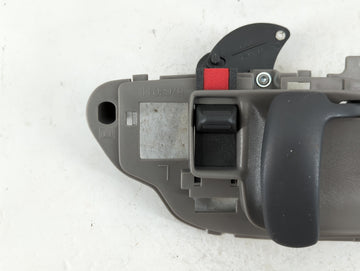 2000 Gmc Sierra 1500 Drivers Side Inside Front Door Handle Oem 886757