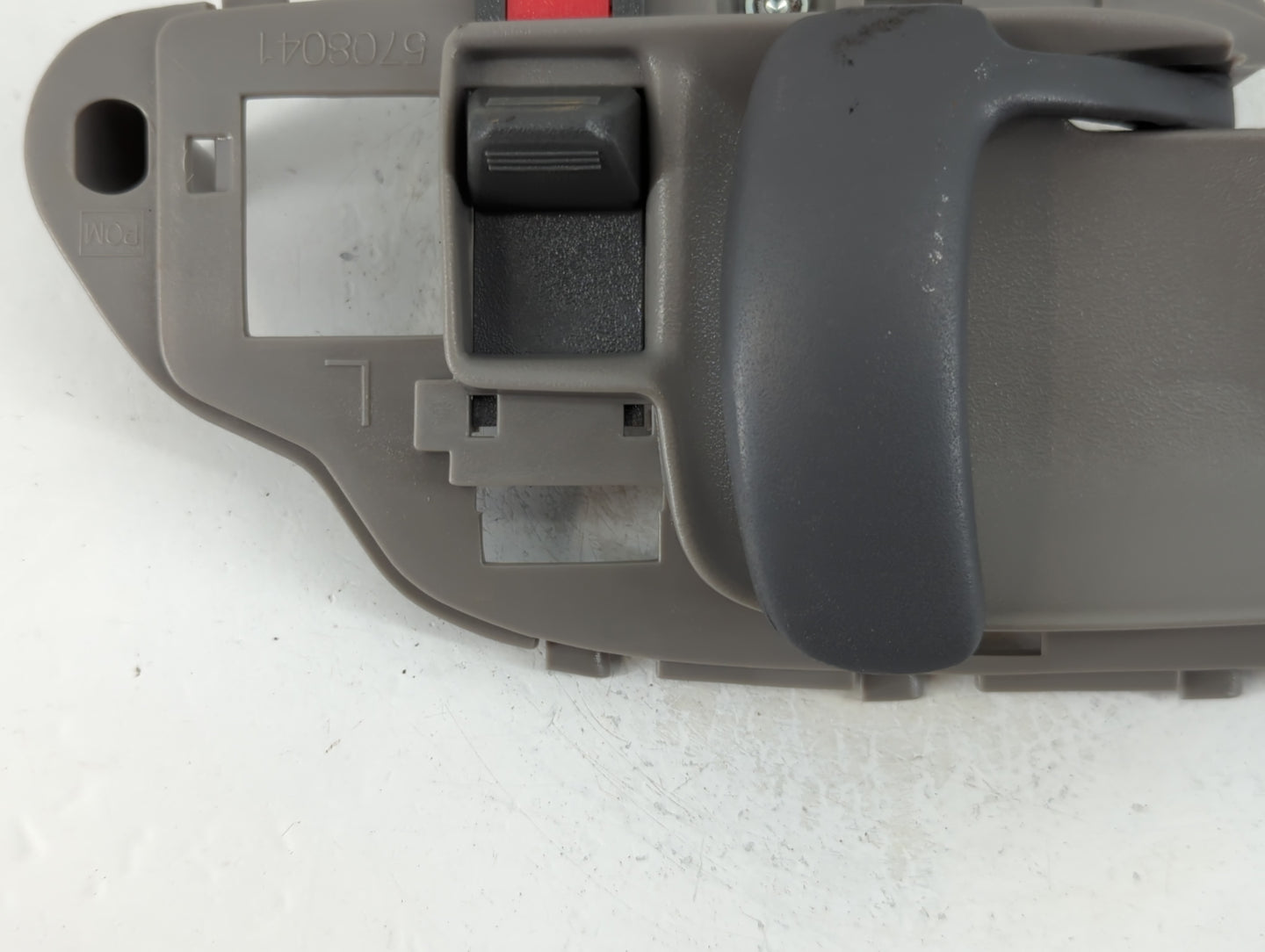 2000 Gmc Sierra 1500 Drivers Side Inside Front Door Handle Oem 886844 - Oemusedautoparts1.com