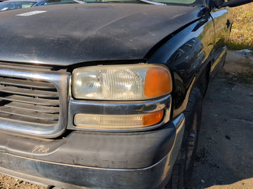 1999-2004 Gmc Sierra 2500 Driver Left Oem Head Light Headlight Lamp - Oemusedautoparts1.com