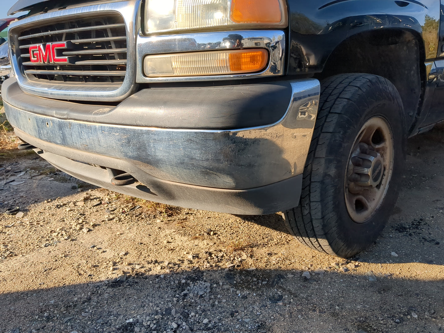 1999-2002 Gmc Sierra 2500 Front Bumper - Oem - Oemusedautoparts1.com