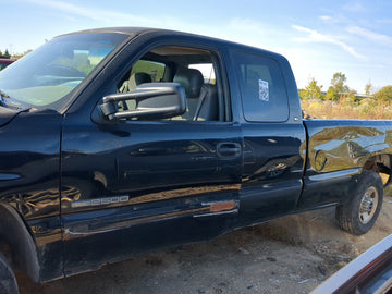 1999-2004 Gmc Sierra 2500 Driver Front Door Oem - Oemusedautoparts1.com