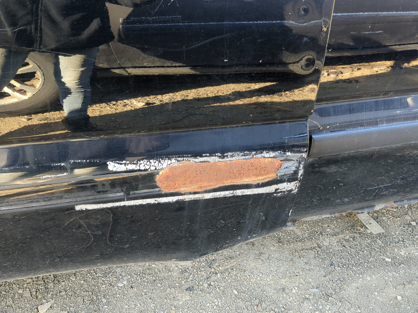 1999-2004 Gmc Sierra 2500 Driver Front Door Oem - Oemusedautoparts1.com