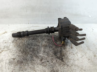 2000 Gmc V2500 Engine Ignition Distributor OEM P/N:1104079 Fits Fits 1996 1997 1998 1999 2001 2002 OEM Used Auto Parts - Oem