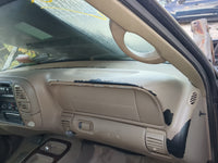 1999-2000 Gmc Yukon Air Bag Passenger Right Dashboard OEM Fits Fits 1999 2000 OEM Used Auto Parts - Oemusedautoparts1.com