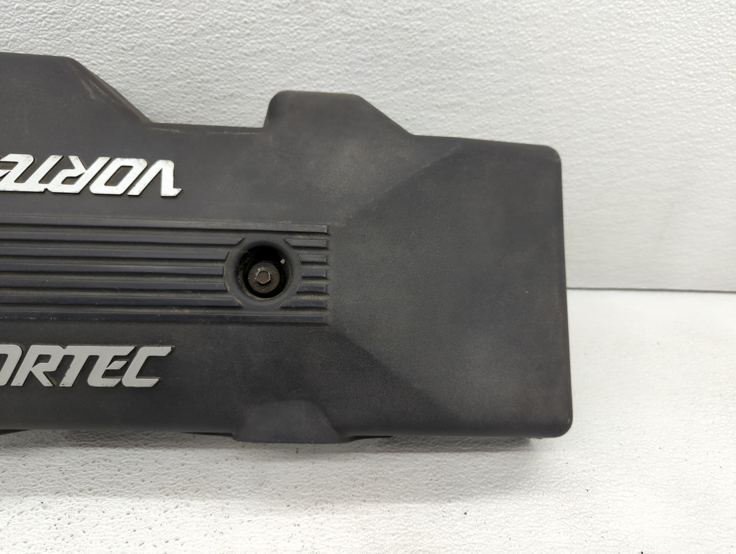 2000 Gmc Yukon Engine Cover - Oemusedautoparts1.com