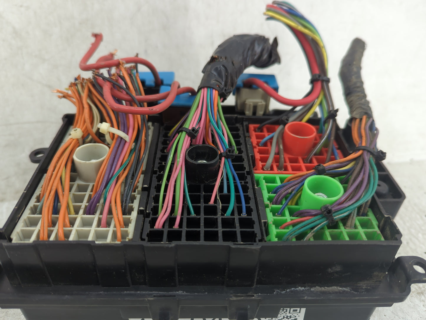 2000-2002 Gmc Yukon Xl Fusebox Fuse Box Panel Relay Module Fits Fits 2000 2001 2002 OEM Used Auto Parts - Oemusedautoparts1.