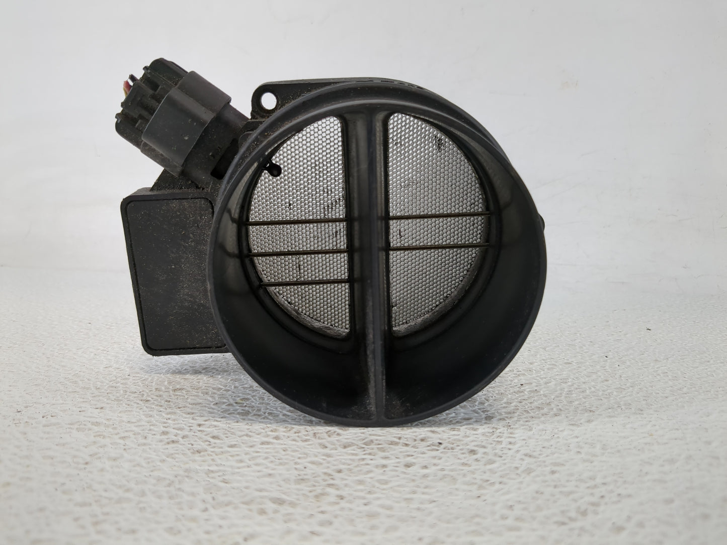 2000-2006 Gmc Yukon Xl 1500 Mass Air Flow Meter Maf - Oemusedautoparts1.com