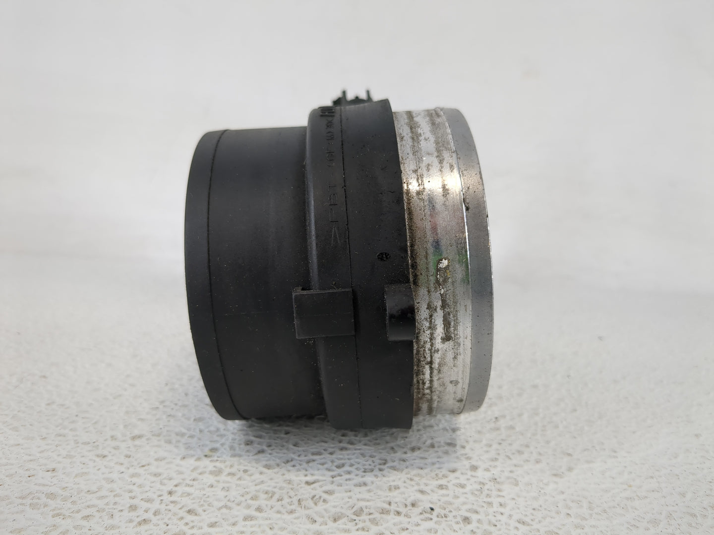 2000-2006 Gmc Yukon Xl 1500 Mass Air Flow Meter Maf - Oemusedautoparts1.com