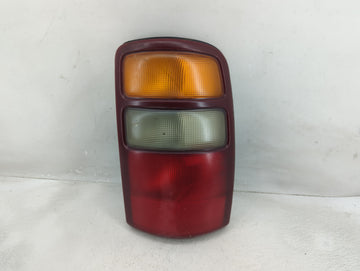 2000-2003 Gmc Yukon Xl 1500 Tail Light Assembly Passenger Right OEM P/N:16525376 Fits Fits 2000 2001 2002 2003 OEM Used Auto