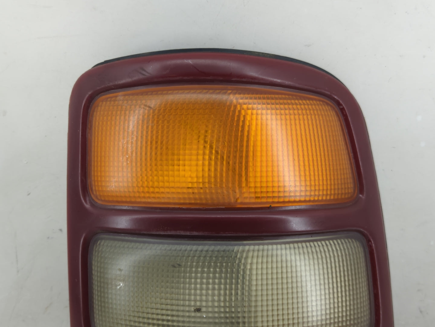 2000-2003 Gmc Yukon Xl 1500 Tail Light Assembly Passenger Right OEM P/N:16525376 Fits Fits 2000 2001 2002 2003 OEM Used Auto