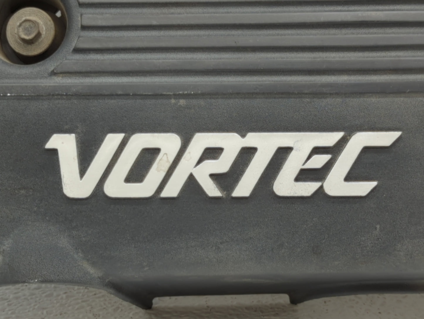 2000 Gmc Yukon Xl 1500 Engine Cover - Oemusedautoparts1.com