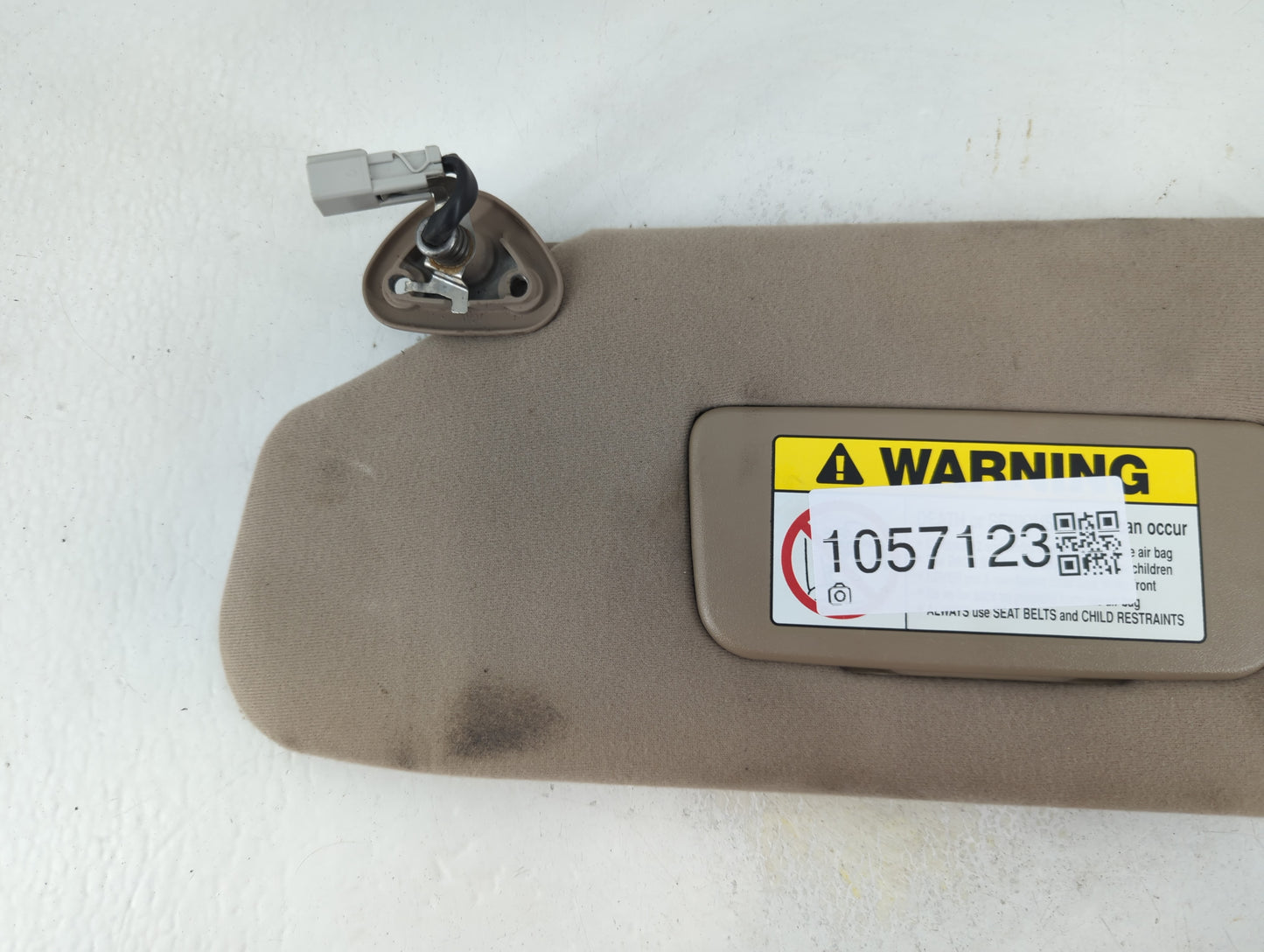 1998-2002 Honda Accord Sun Visor Shade Replacement Driver Left Mirror Fits Fits 1998 1999 2000 2001 2002 OEM Used Auto Parts
