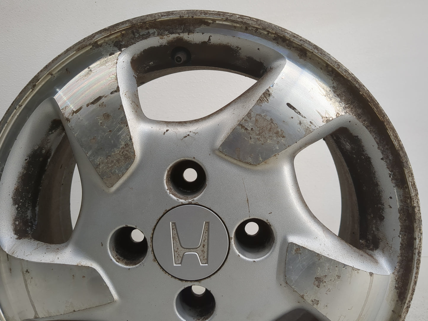 1998-2000 Honda Accord Oem Wheel Rim 1224335 - Oemusedautoparts1.com