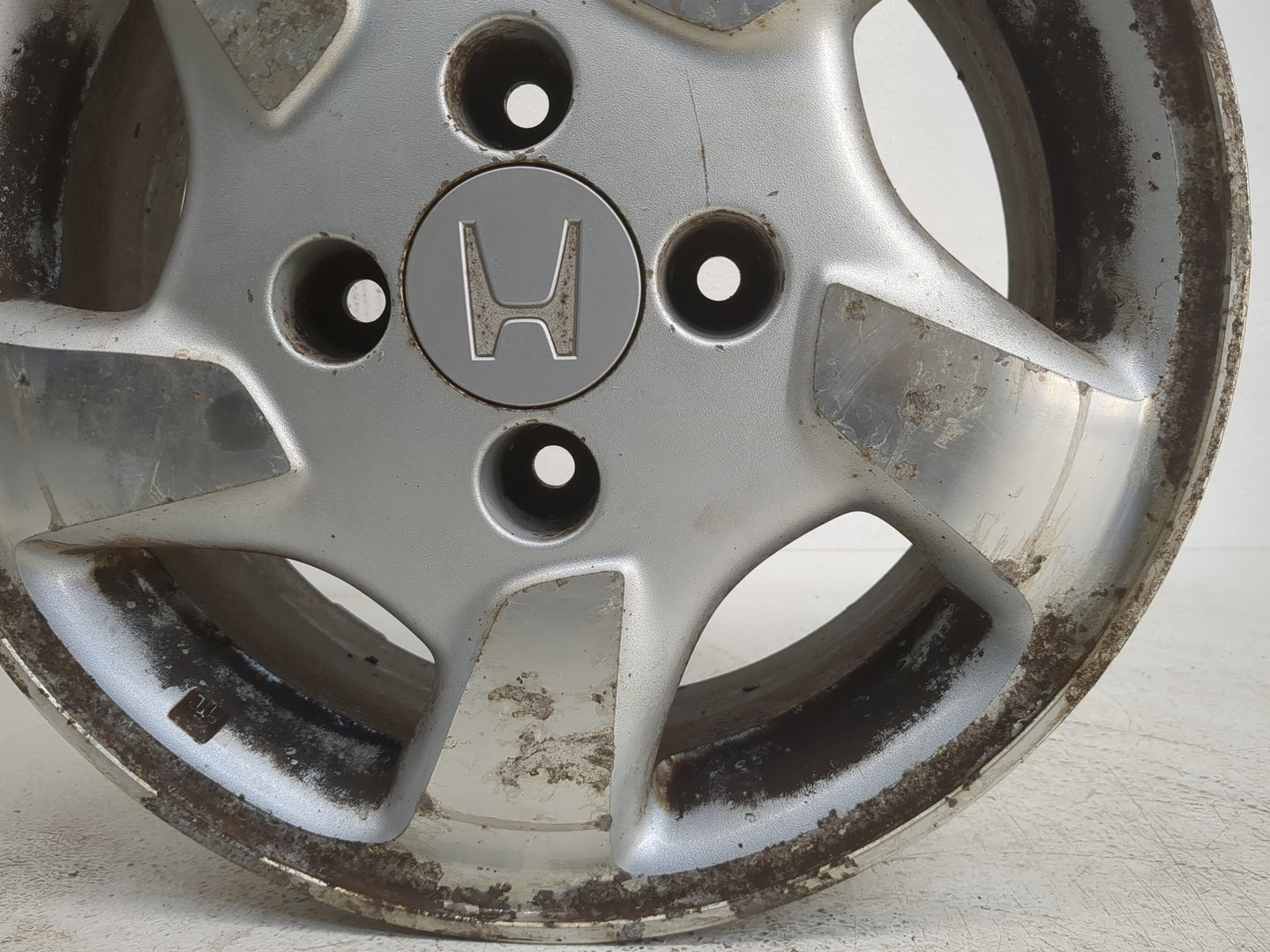 1998-2000 Honda Accord Oem Wheel Rim 1224335 - Oemusedautoparts1.com