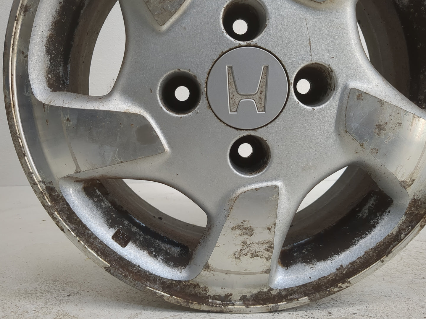1998-2000 Honda Accord Oem Wheel Rim 1224335 - Oemusedautoparts1.com