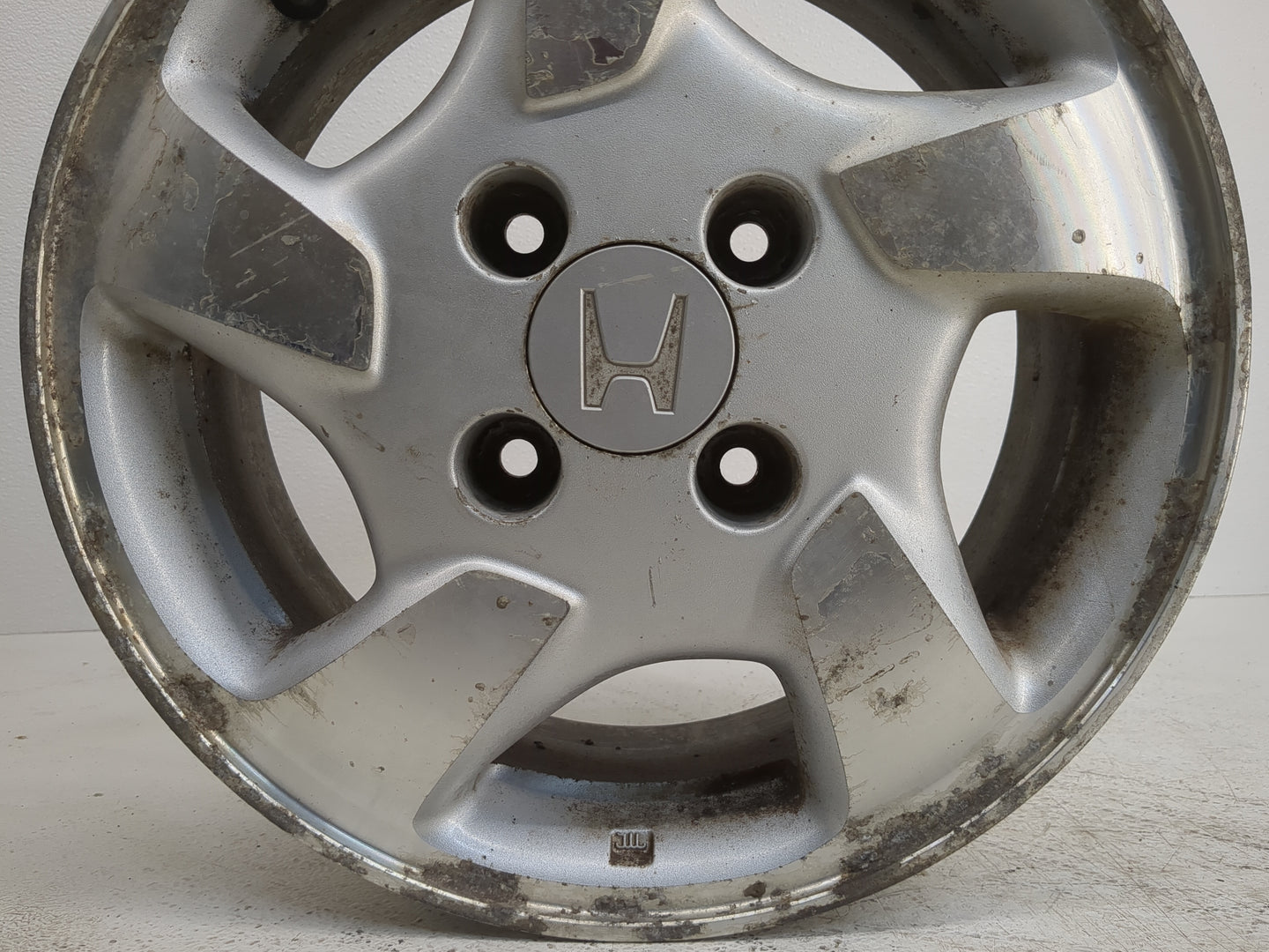 1998-2000 Honda Accord Oem Wheel Rim 1224342 - Oemusedautoparts1.com