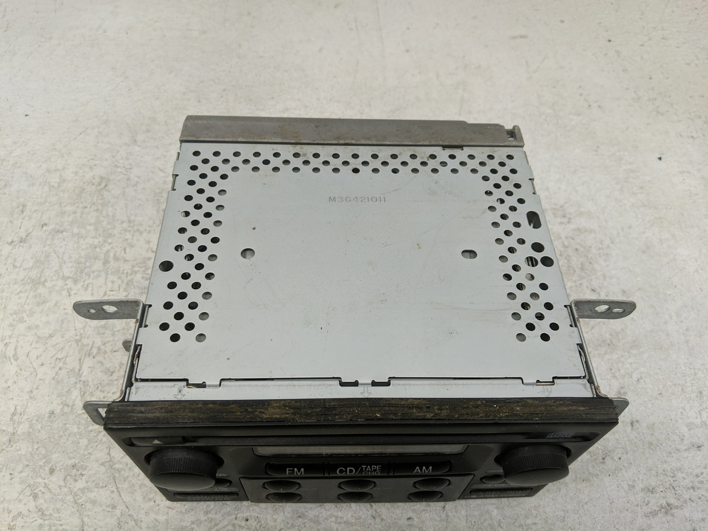 1998-2000 Honda Accord Radio AM FM Cd Player Receiver Replacement P/N:39100-S84-A210 Fits Fits 1998 1999 2000 OEM Used Auto 