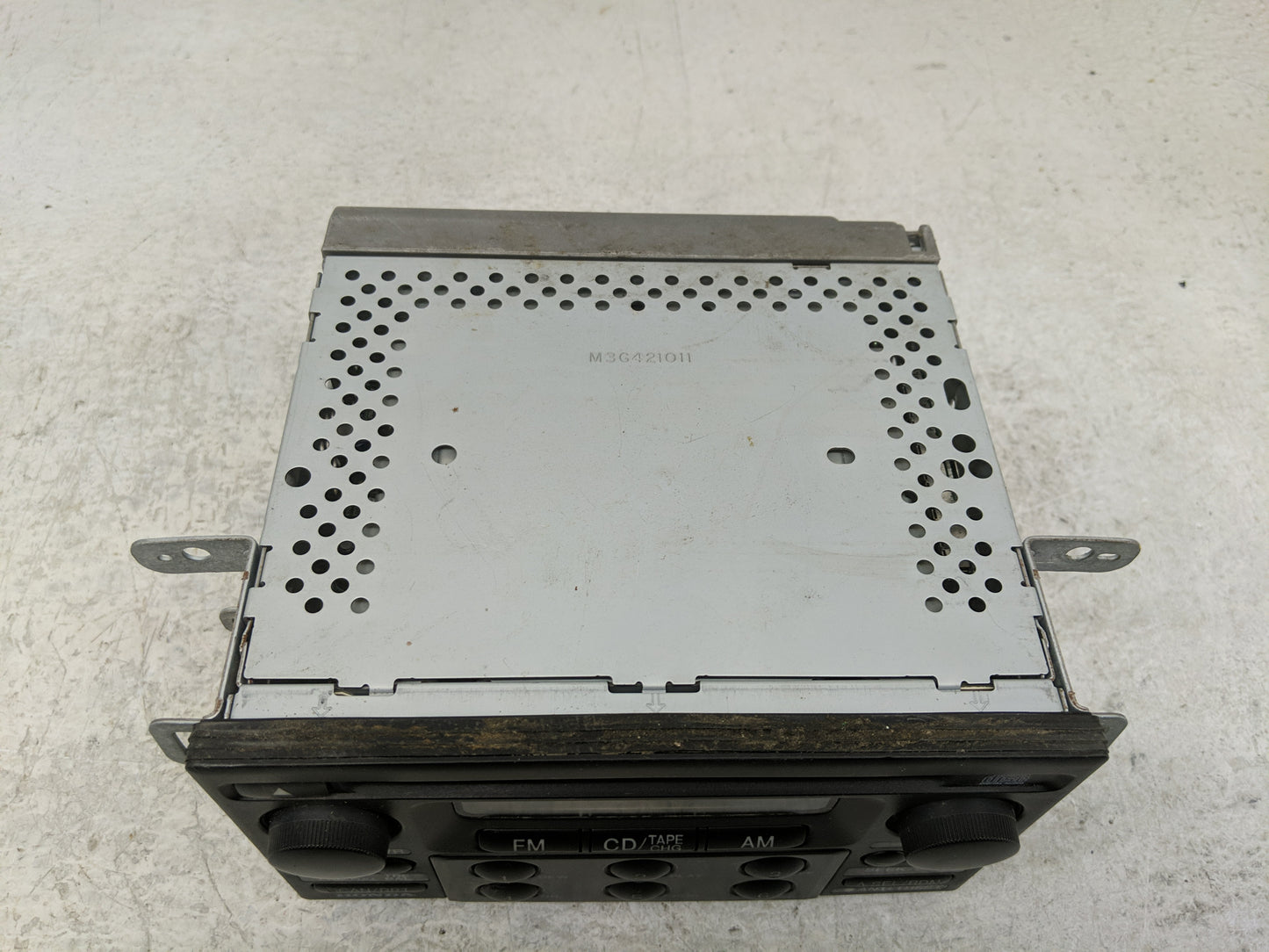 1998-2000 Honda Accord Radio AM FM Cd Player Receiver Replacement P/N:39100-S84-A210 Fits Fits 1998 1999 2000 OEM Used Auto 