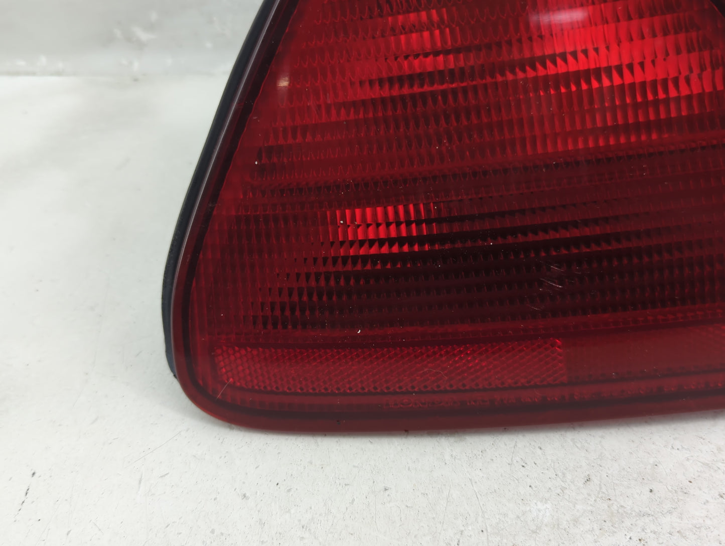 1998-2002 Honda Accord Tail Light Assembly Passenger Right OEM P/N:2VA 938 864 Fits Fits 1998 1999 2000 2001 2002 OEM Used A