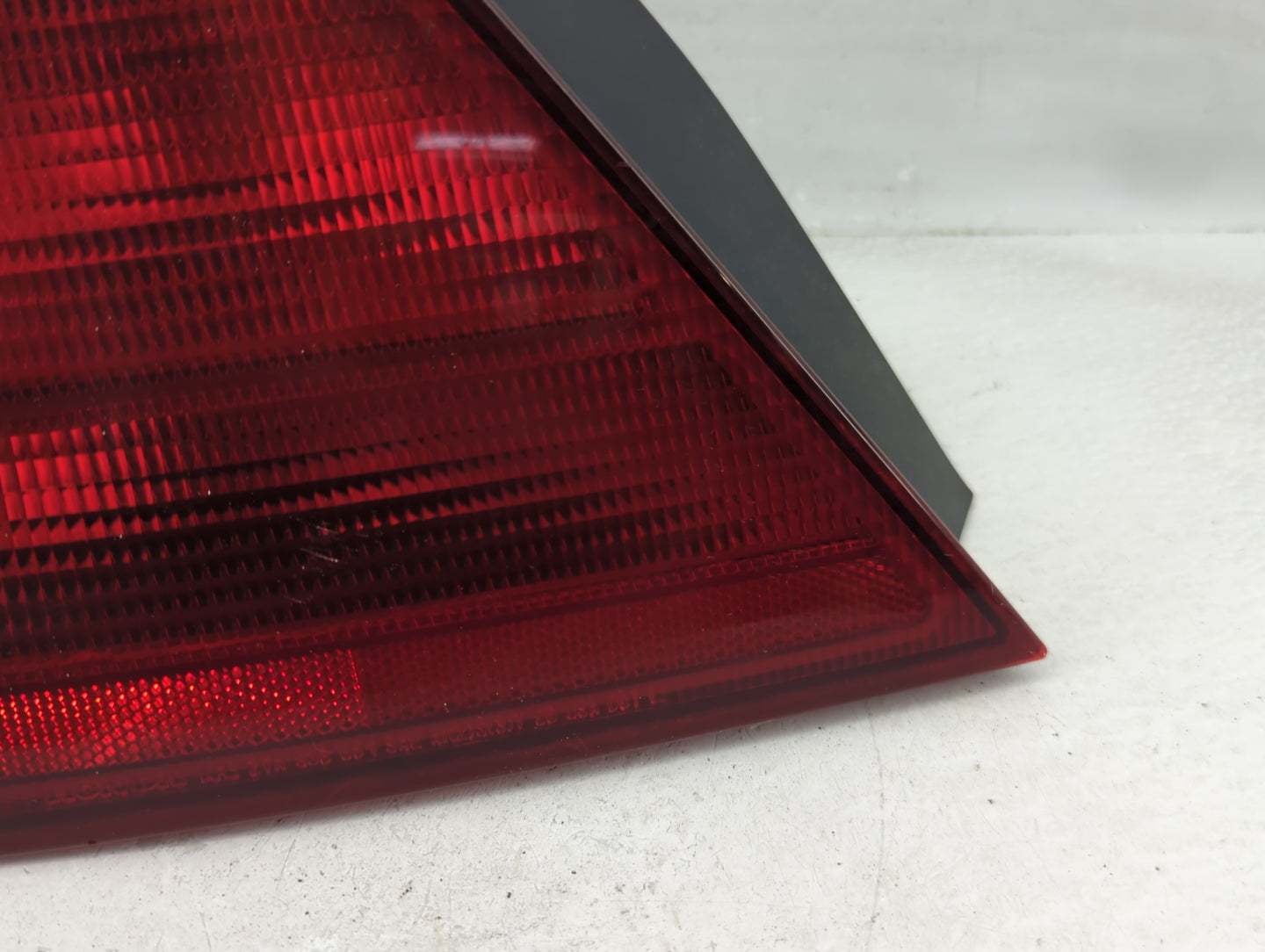 1998-2002 Honda Accord Tail Light Assembly Passenger Right OEM P/N:2VA 938 864 Fits Fits 1998 1999 2000 2001 2002 OEM Used A