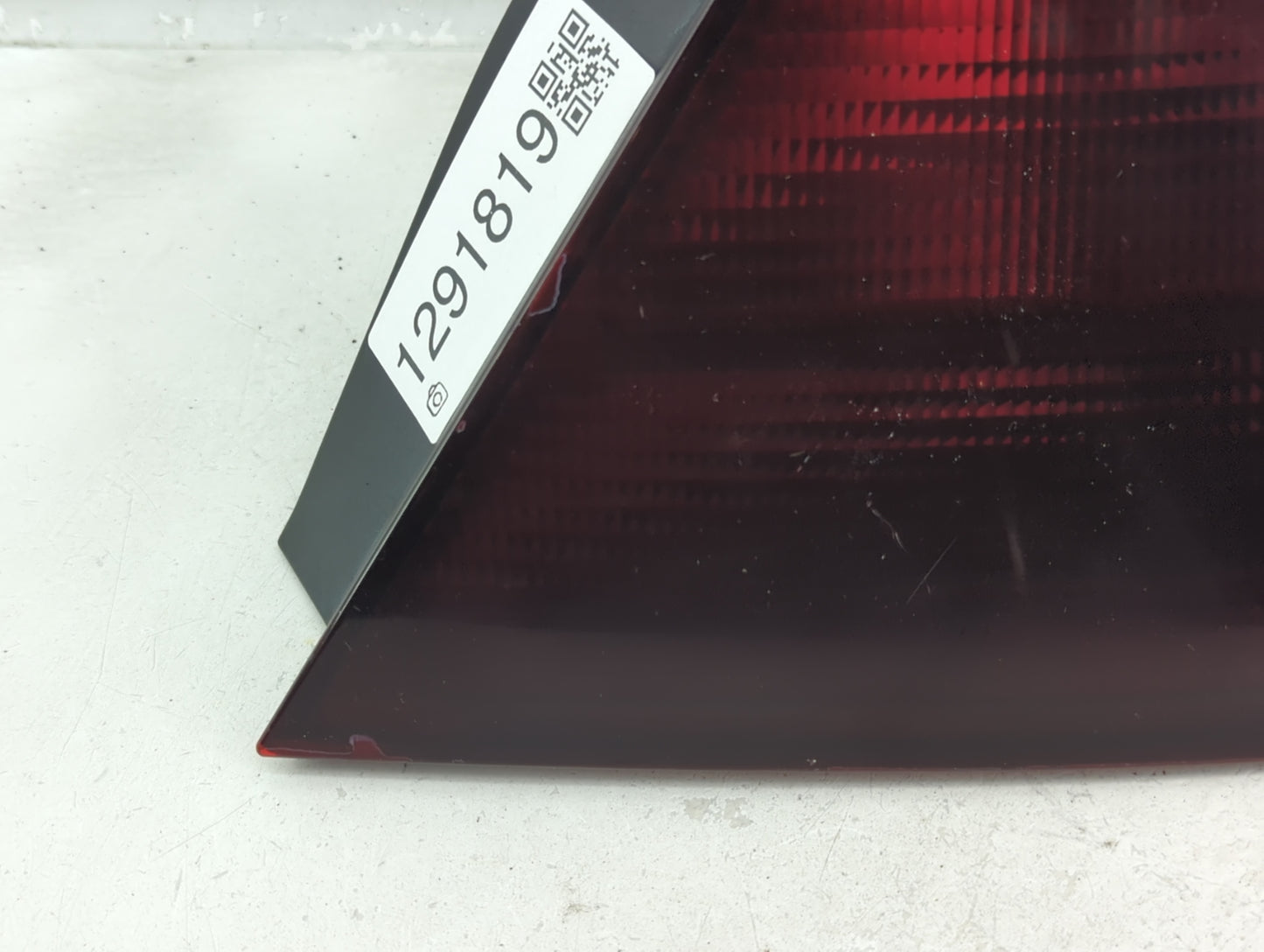 1998-2002 Honda Accord Tail Light Assembly Passenger Right OEM P/N:2VA 938 864 Fits Fits 1998 1999 2000 2001 2002 OEM Used A