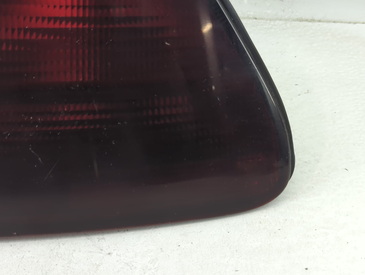 1998-2002 Honda Accord Tail Light Assembly Passenger Right OEM P/N:2VA 938 864 Fits Fits 1998 1999 2000 2001 2002 OEM Used A