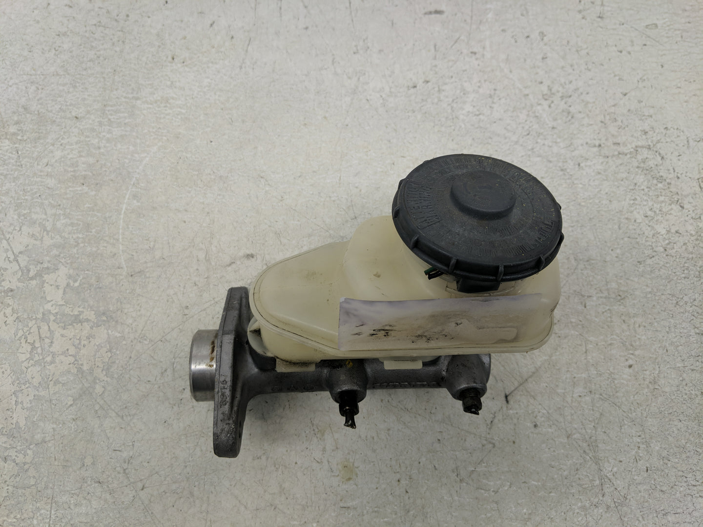 1998-2002 Honda Accord Brake Master Cylinder 1310774 - Oemusedautoparts1.com