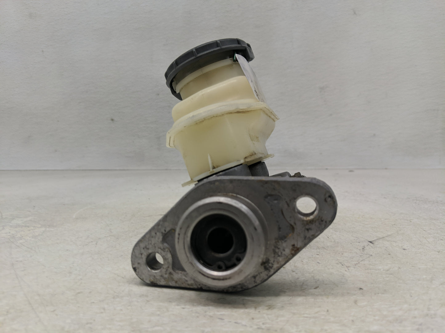 1998-2002 Honda Accord Brake Master Cylinder 1310774 - Oemusedautoparts1.com