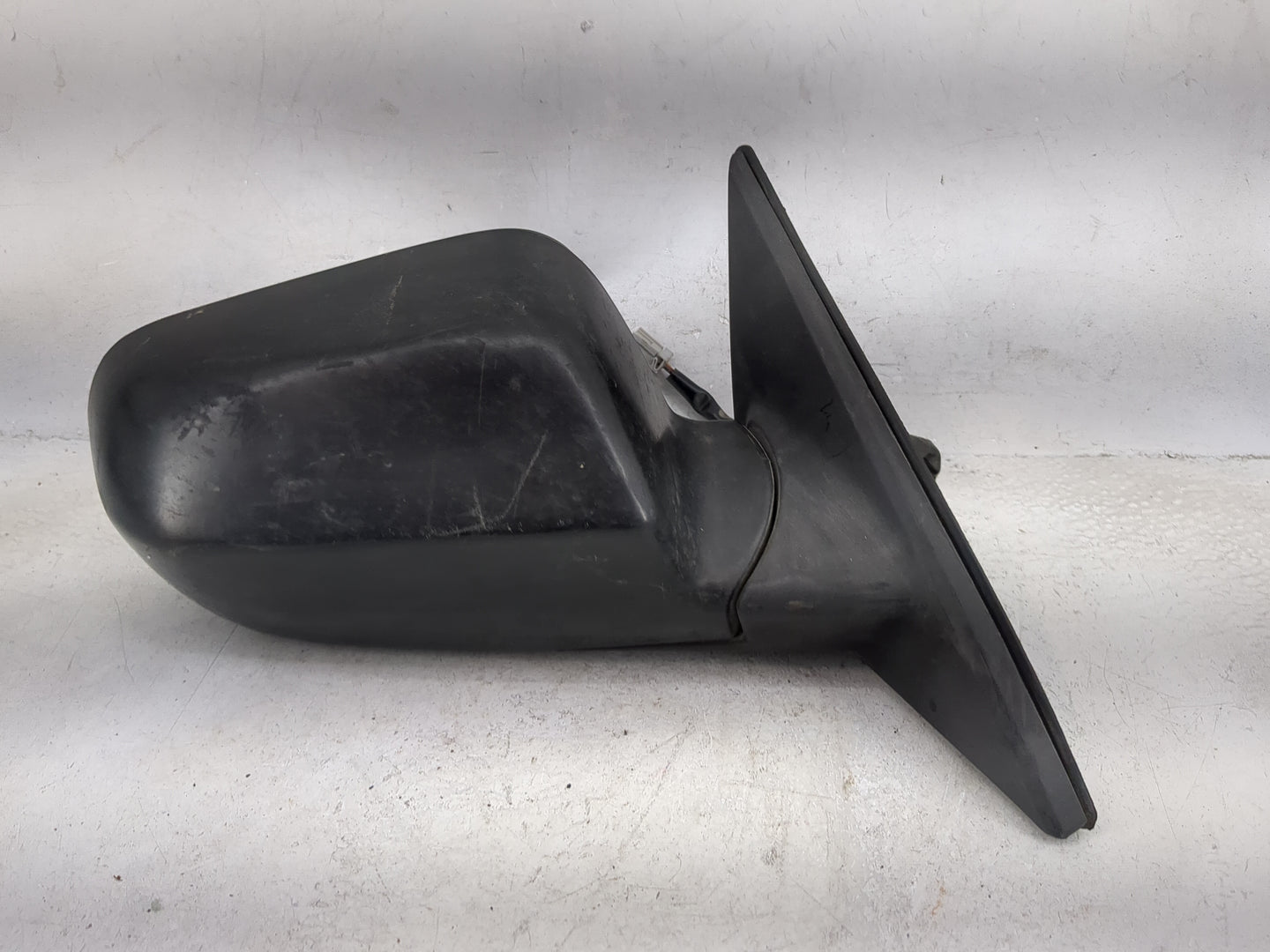 1999-2002 Honda Accord Passenger Right Side View Manual Door Mirror - Oemusedautoparts1.com