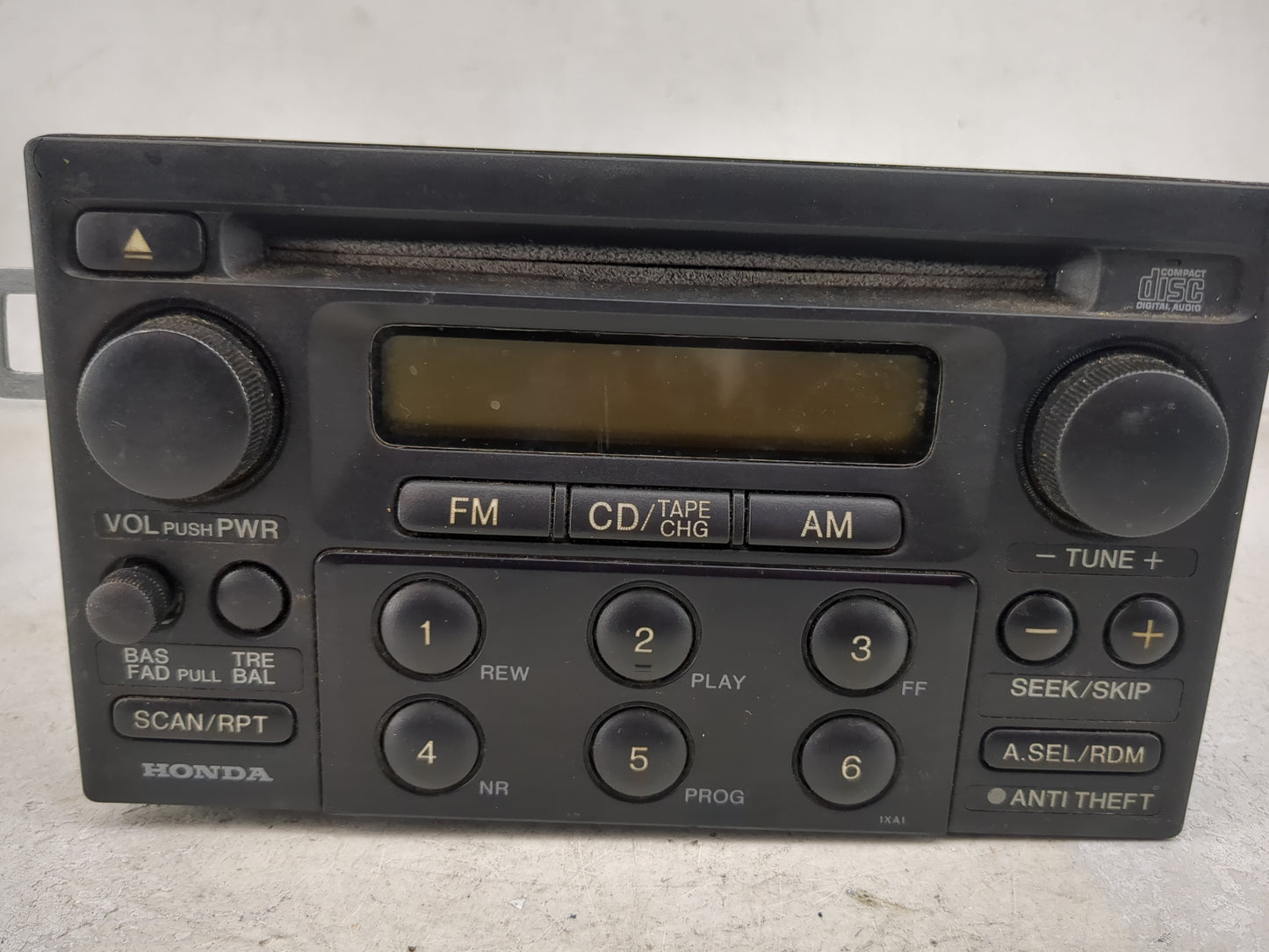 1998-2000 Honda Accord Radio AM FM Cd Player Receiver Replacement P/N:39100-S84-A210 Fits Fits 1998 1999 2000 OEM Used Auto 