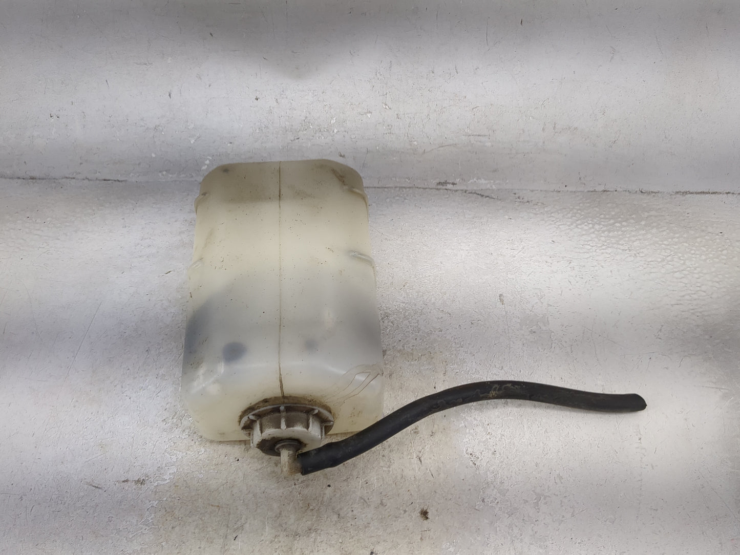 1998-2002 Honda Accord Radiator Coolant Overflow Expansion Tank Bottle 1494374 - Oemusedautoparts1.com