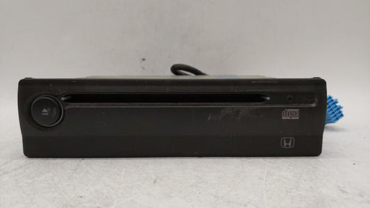 2000-2002 Honda Accord Radio AM FM Cd Player Receiver Replacement P/N:08A06-381-210 Fits OEM Used Auto Parts - Oemusedautopa