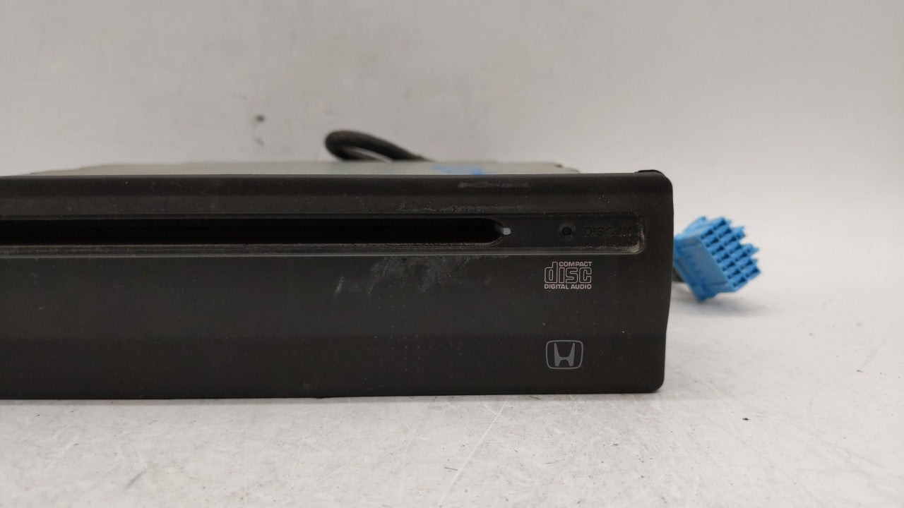 2000-2002 Honda Accord Radio AM FM Cd Player Receiver Replacement P/N:08A06-381-210 Fits OEM Used Auto Parts - Oemusedautopa
