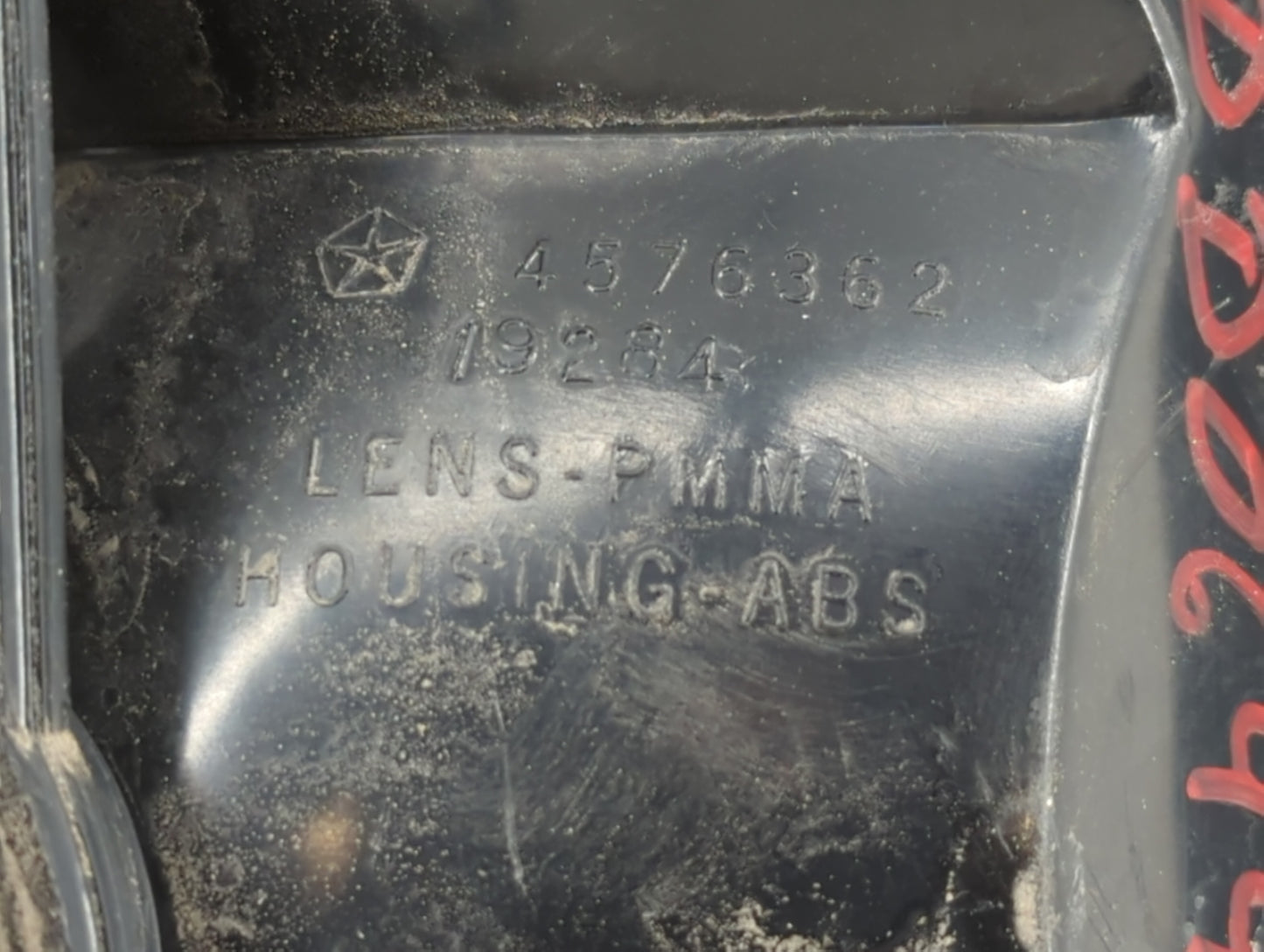 2000 Honda Accord Tail Light Assembly Passenger Right OEM P/N:4576362 19284 Fits OEM Used Auto Parts - Oemusedautoparts1.com