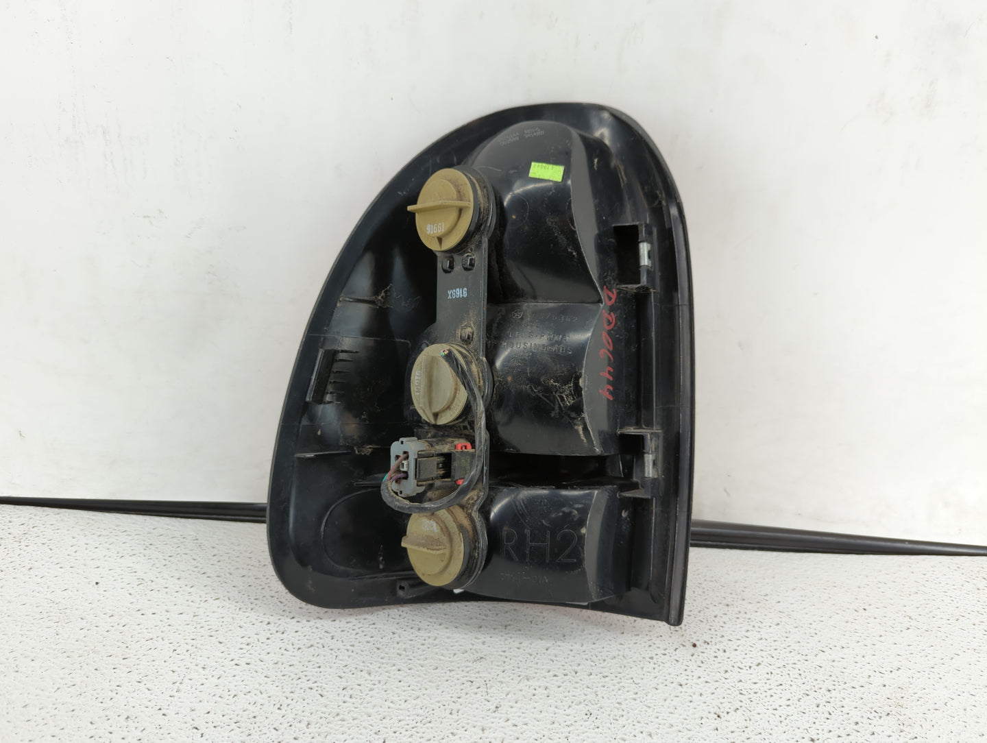 2000 Honda Accord Tail Light Assembly Passenger Right OEM P/N:4576362 19284 Fits OEM Used Auto Parts - Oemusedautoparts1.com