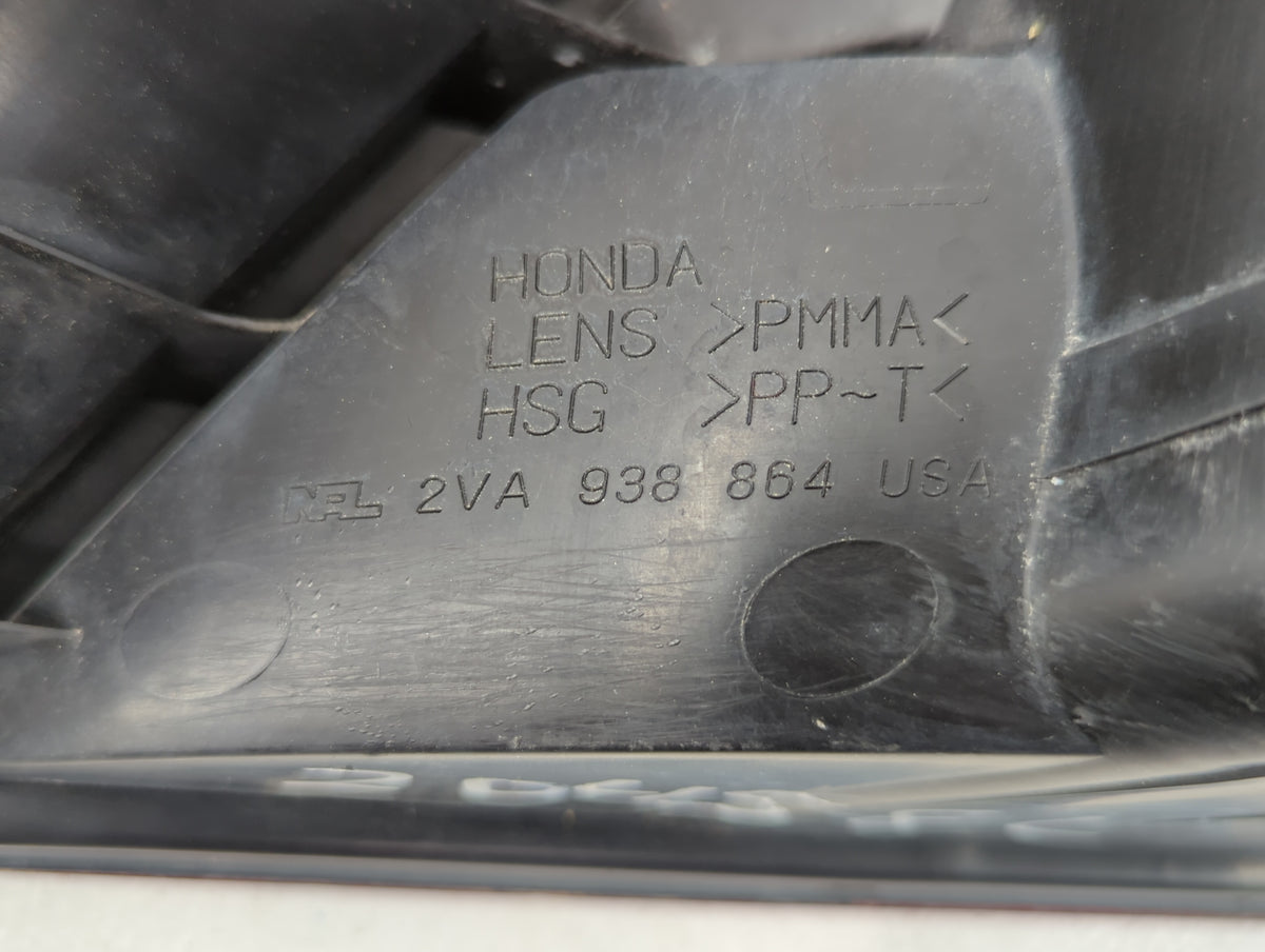 2000 Honda Accord Driver Left Side Deck Lid Mounted Tail Light 401726 - Oemusedautoparts1.com