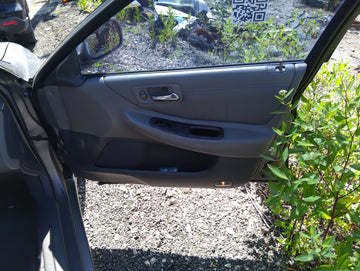 2000 Honda Accord Front Right Passenger Interior Door Panel Trim 5032794 - Oemusedautoparts1.com