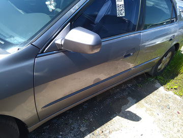 2000 Honda Accord Driver Front Door Oem - Oemusedautoparts1.com