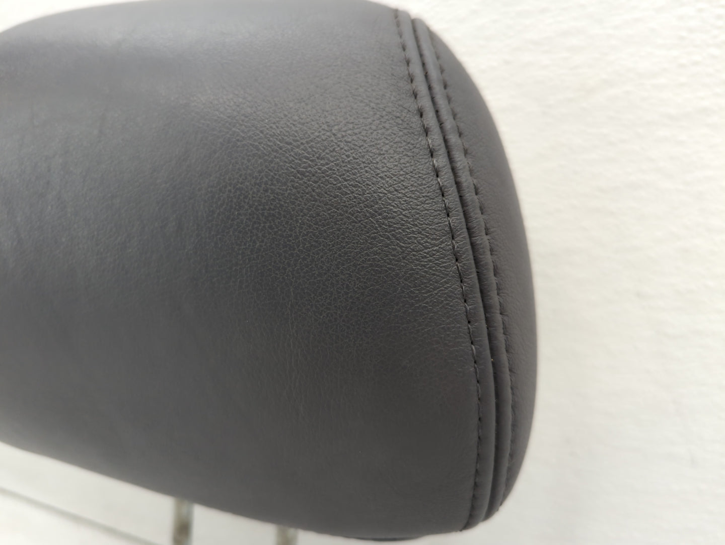 2000-2002 Honda Accord Headrest Head Rest Front Driver Passenger Seat Fits Fits 2000 2001 2002 OEM Used Auto Parts - Oemused
