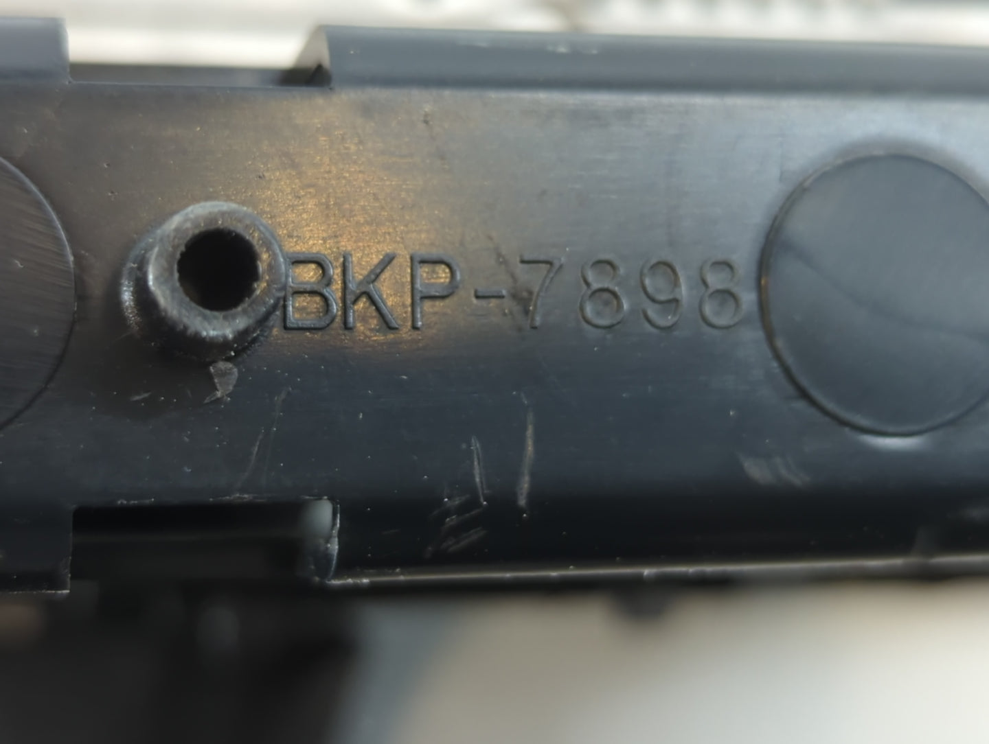 1998-2000 Honda Accord Radio AM FM Cd Player Receiver Replacement P/N:BKP-7898 Fits Fits 1998 1999 2000 OEM Used Auto Parts 