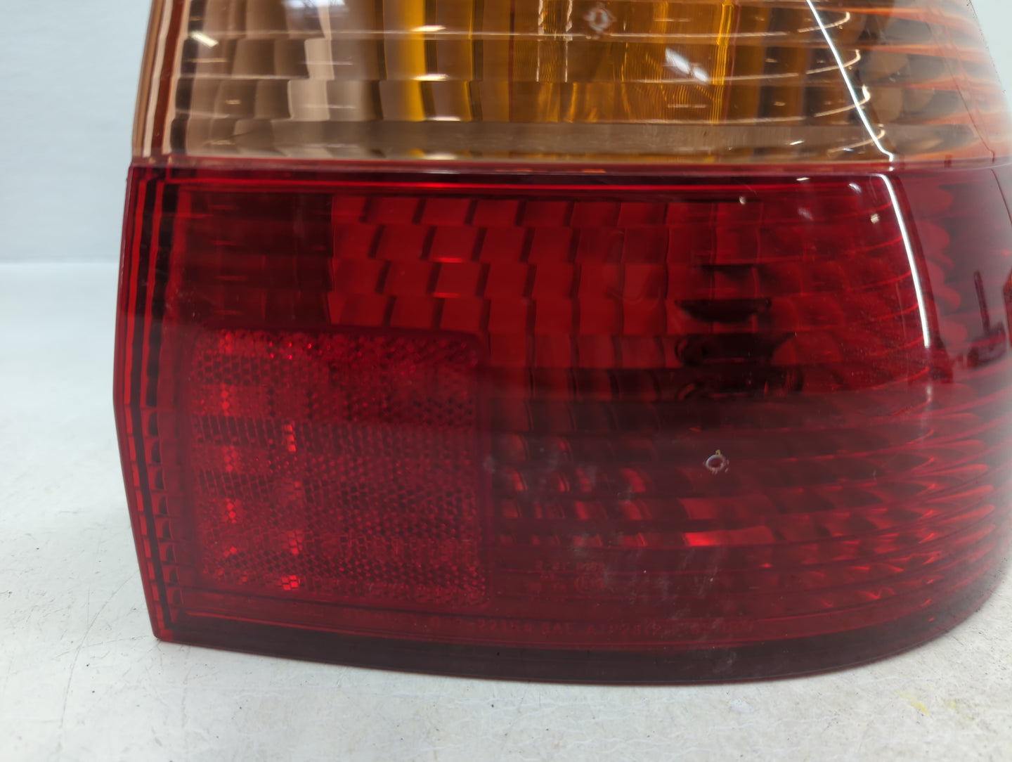 1998-2000 Honda Accord Tail Light Assembly Passenger Right OEM P/N:2VA 938 864 Fits Fits 1998 1999 2000 OEM Used Auto Parts 