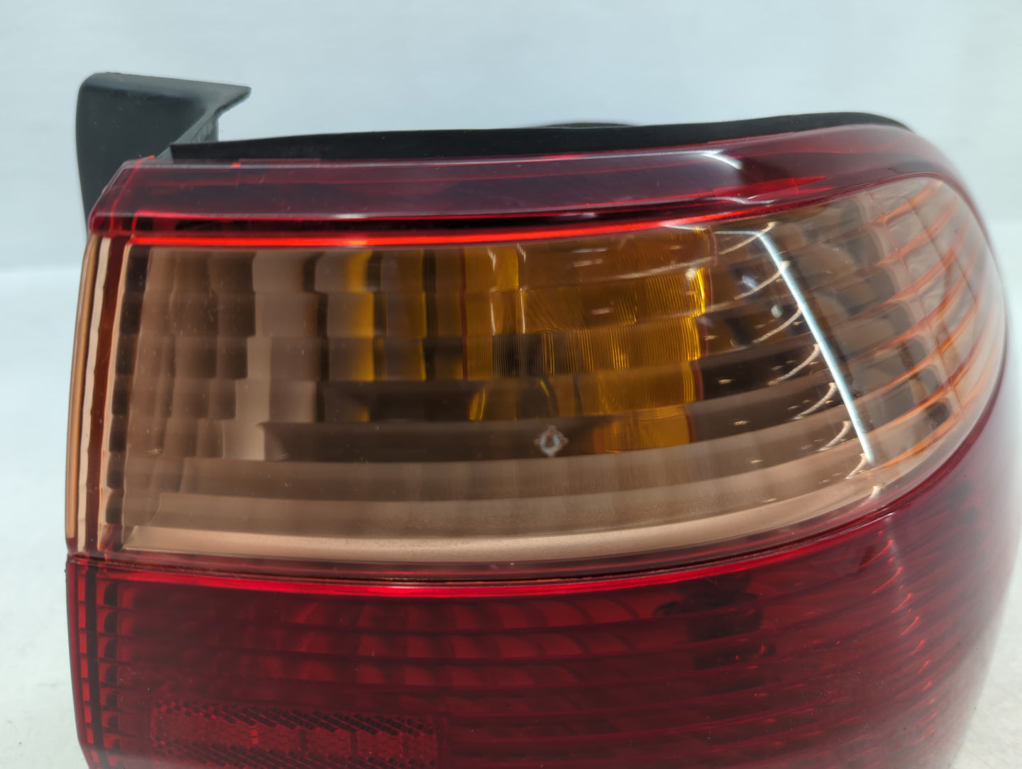 1998-2000 Honda Accord Tail Light Assembly Passenger Right OEM P/N:2VA 938 864 Fits Fits 1998 1999 2000 OEM Used Auto Parts 