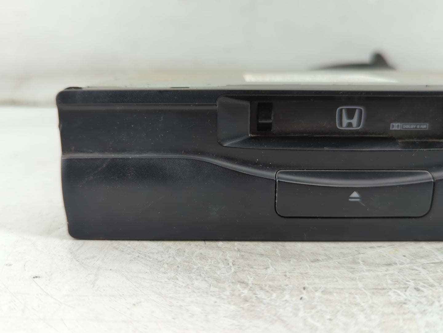 1998-2002 Honda Accord Radio AM FM Cd Player Receiver Replacement P/N:08A03-5B1-050 Fits OEM Used Auto Parts - Oemusedautopa