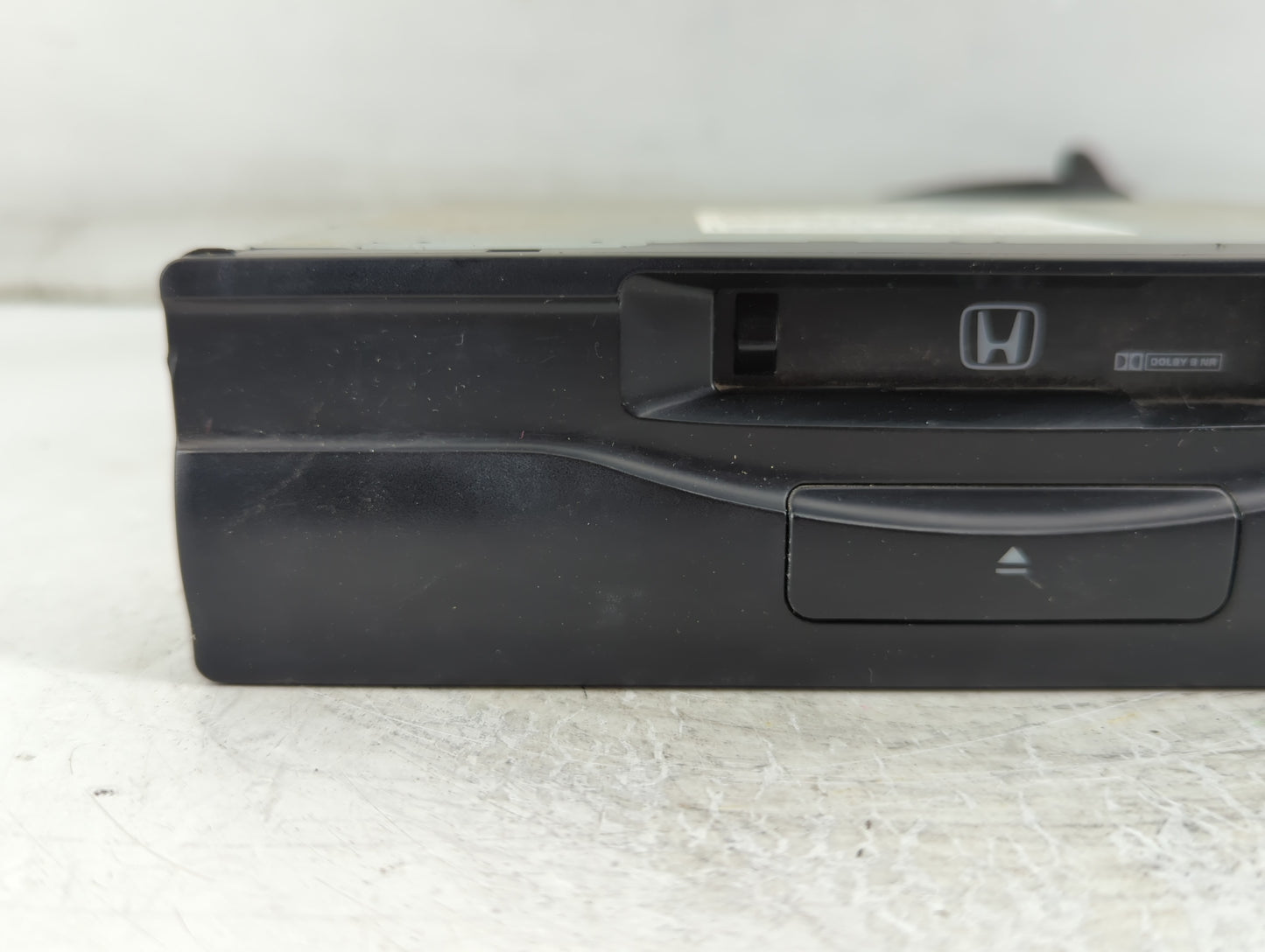 1998-2002 Honda Accord Radio AM FM Cd Player Receiver Replacement P/N:08A03-5B1-050 Fits OEM Used Auto Parts - Oemusedautopa