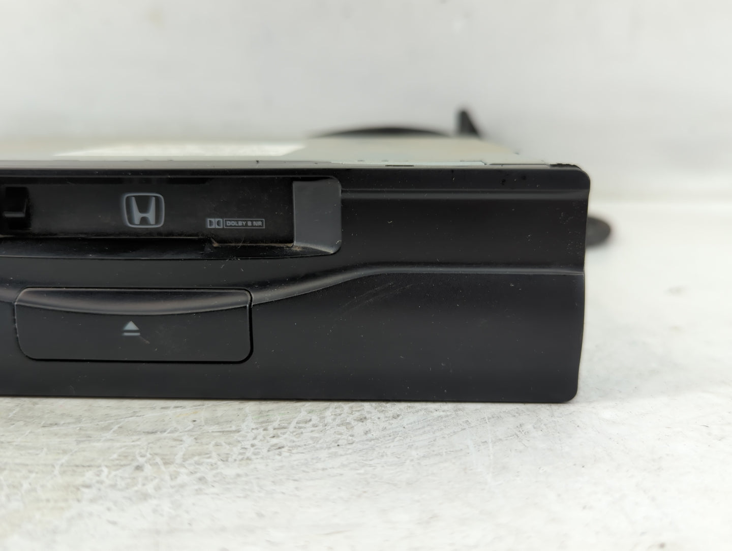 1998-2002 Honda Accord Radio AM FM Cd Player Receiver Replacement P/N:08A03-5B1-050 Fits OEM Used Auto Parts - Oemusedautopa