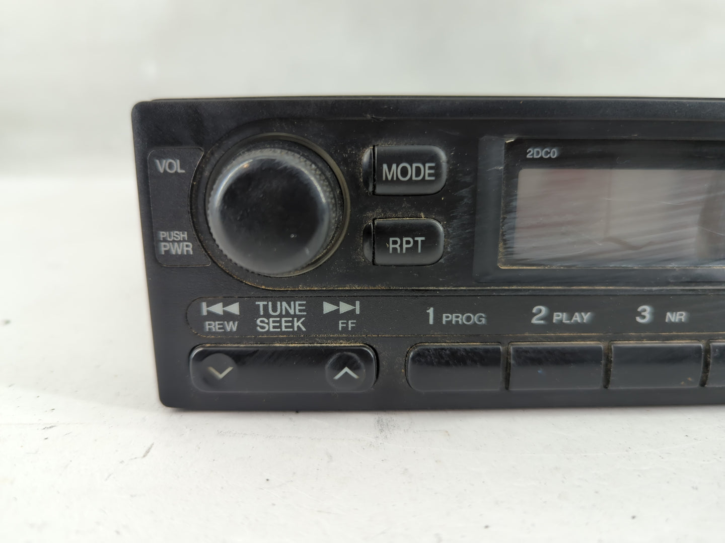 1999-2000 Honda Civic Radio AM FM Cd Player Receiver Replacement P/N:39100-S01-A210-M1 Fits Fits 1999 2000 OEM Used Auto Par