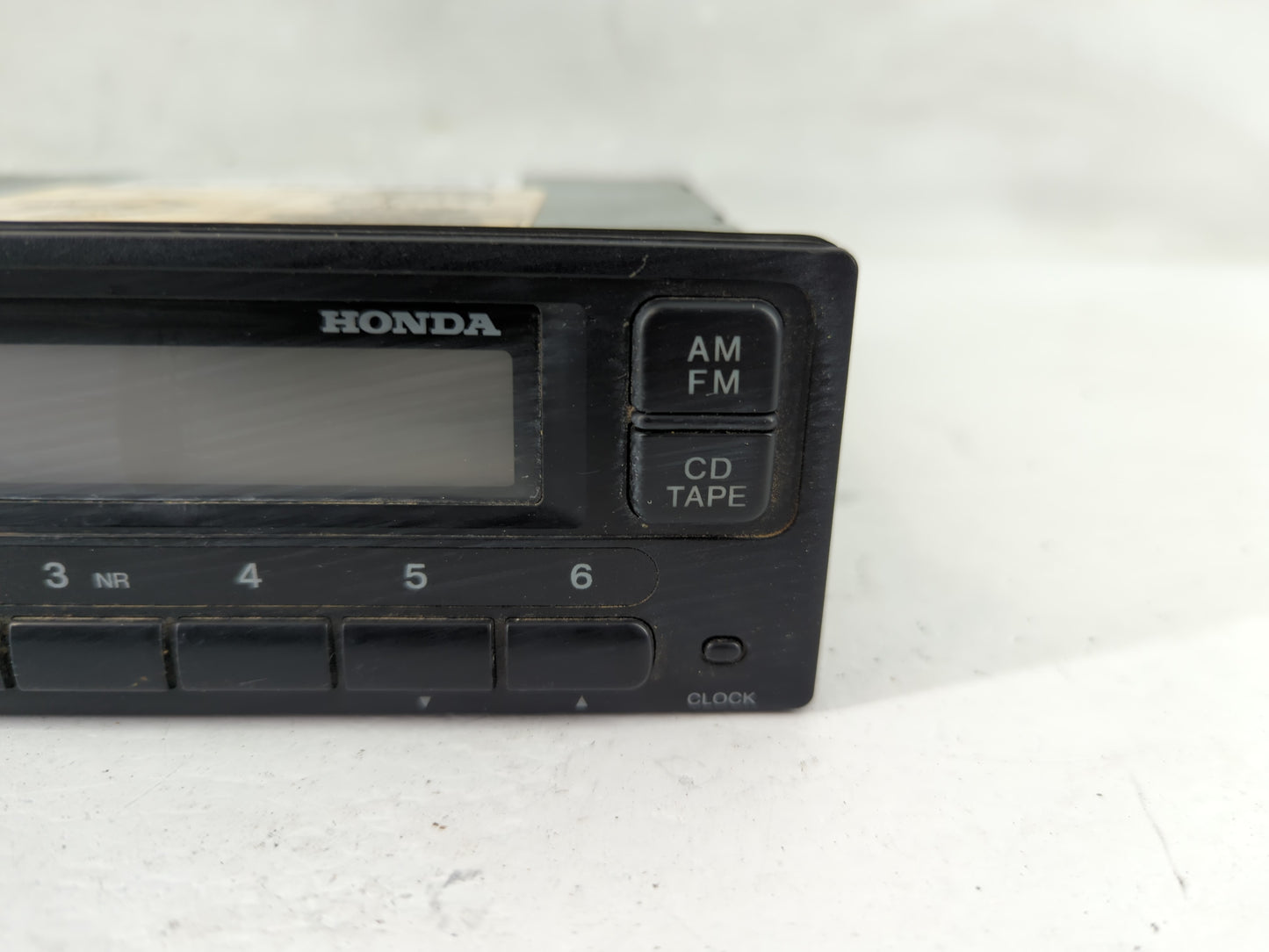 1999-2000 Honda Civic Radio AM FM Cd Player Receiver Replacement P/N:39100-S01-A210-M1 Fits Fits 1999 2000 OEM Used Auto Par