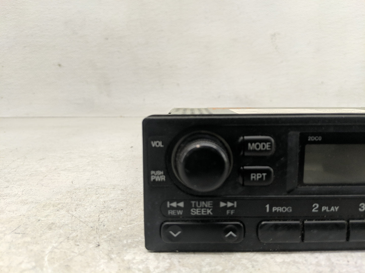 1999-2000 Honda Civic Radio AM FM Cd Player Receiver Replacement P/N:39100-S01-A210-M1 Fits Fits 1999 2000 OEM Used Auto Par